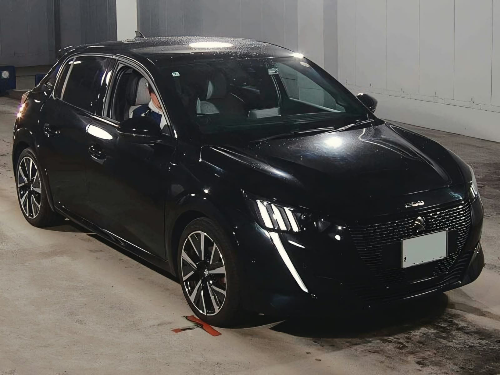 2020 Peugeot 208, photo 3 of 6