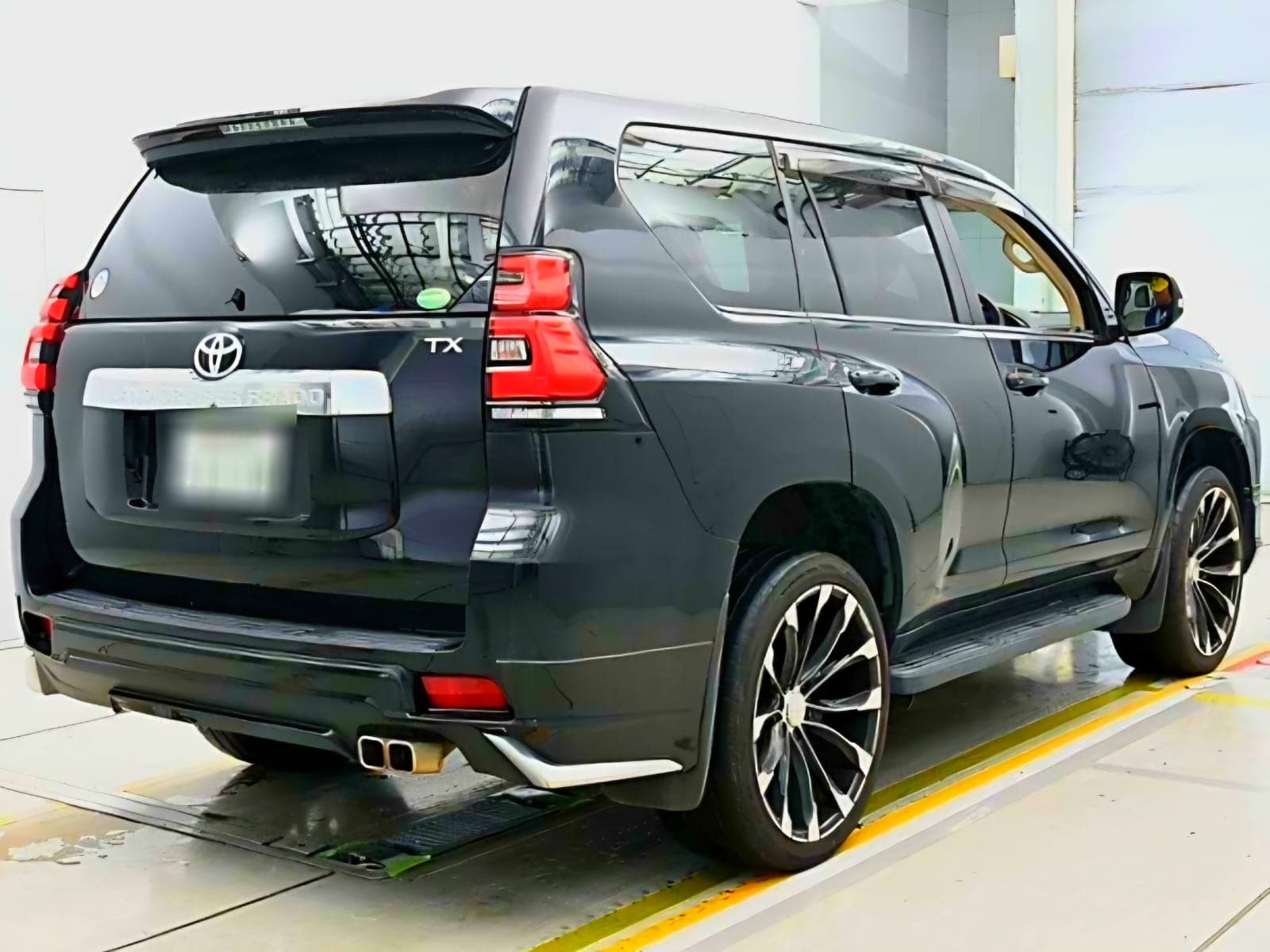 2020 Toyota Land Cruiser Prado, photo 8 of 9
