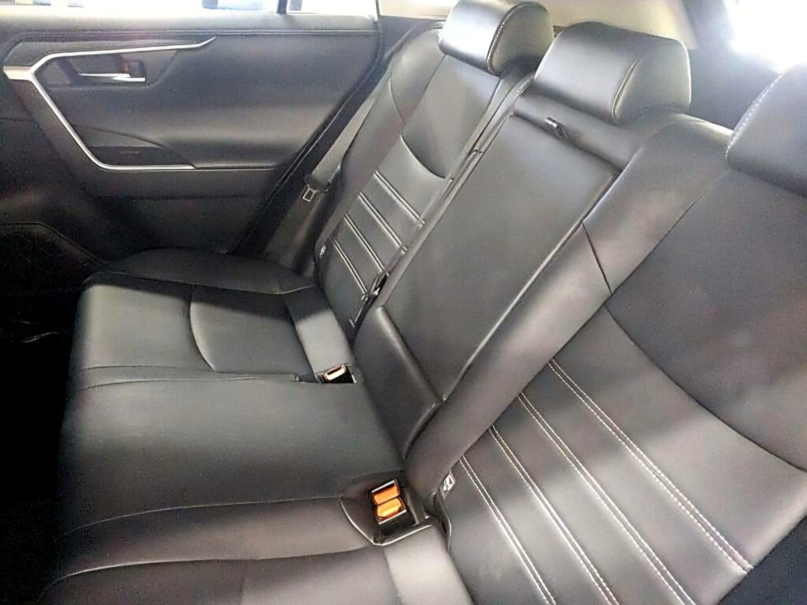 2020 Toyota Rav4, photo 6 of 6