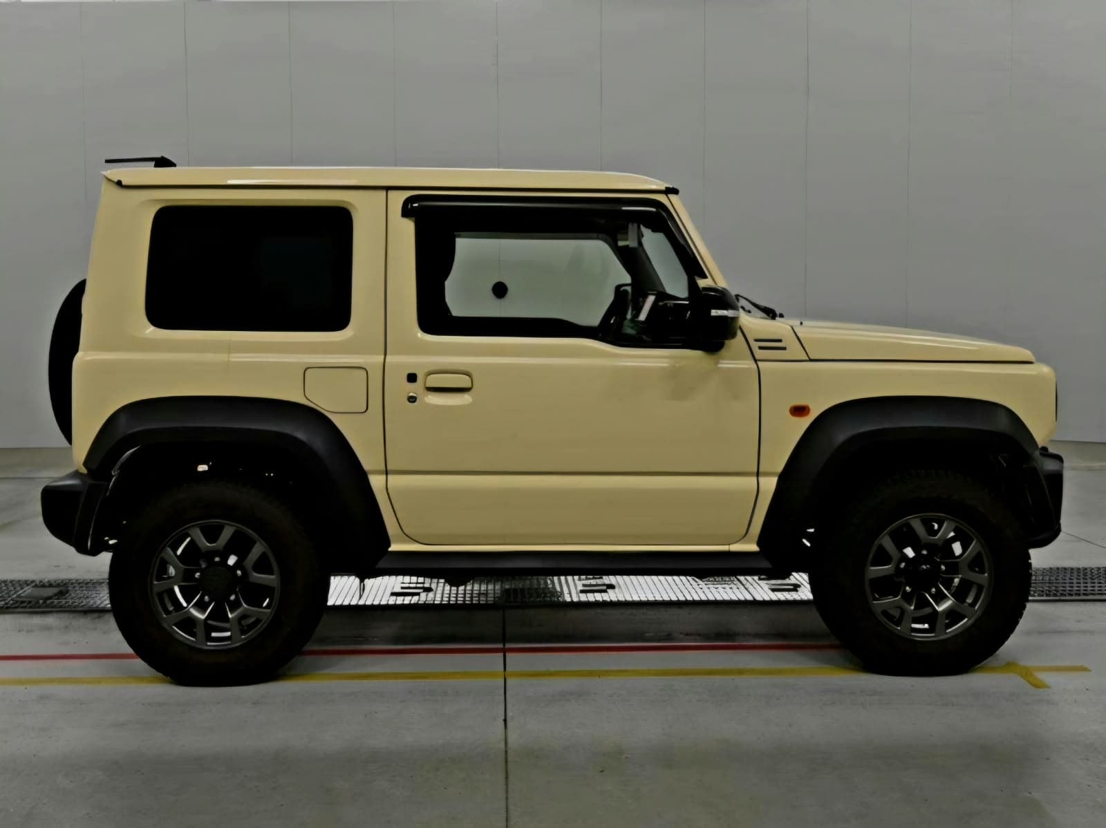 2019 Suzuki JIMNY, photo 5 of 10