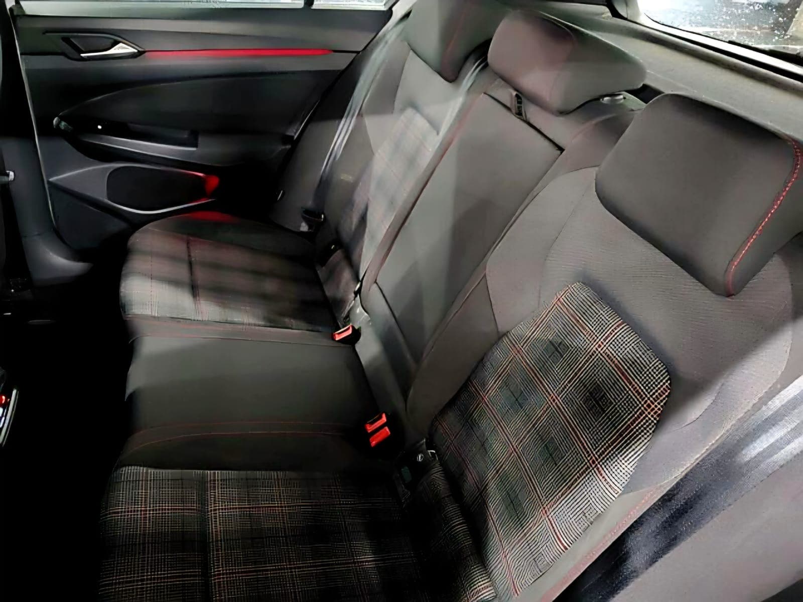 2024 Golf GTI, photo 4 of 6