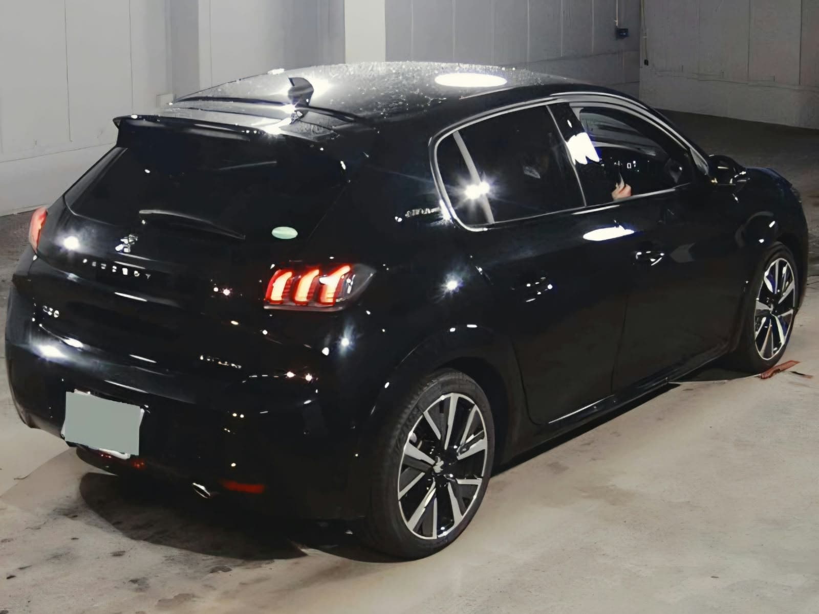2020 Peugeot 208, photo 4 of 6
