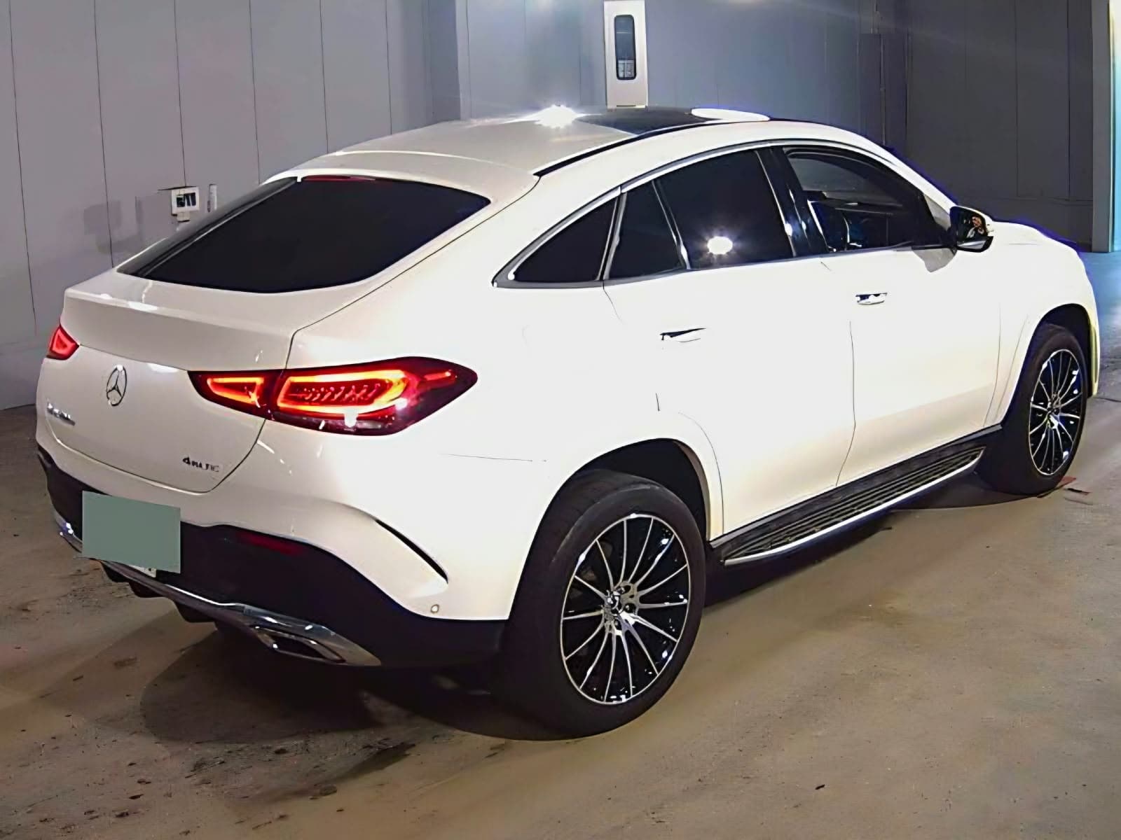 2021 Mercedes-Benz GLE400d AMG-LINE, photo 3 of 3