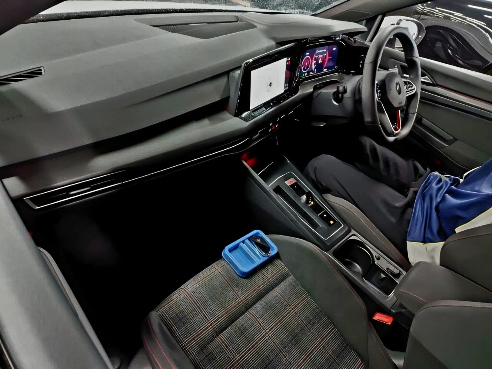 2024 Golf GTI, photo 5 of 6