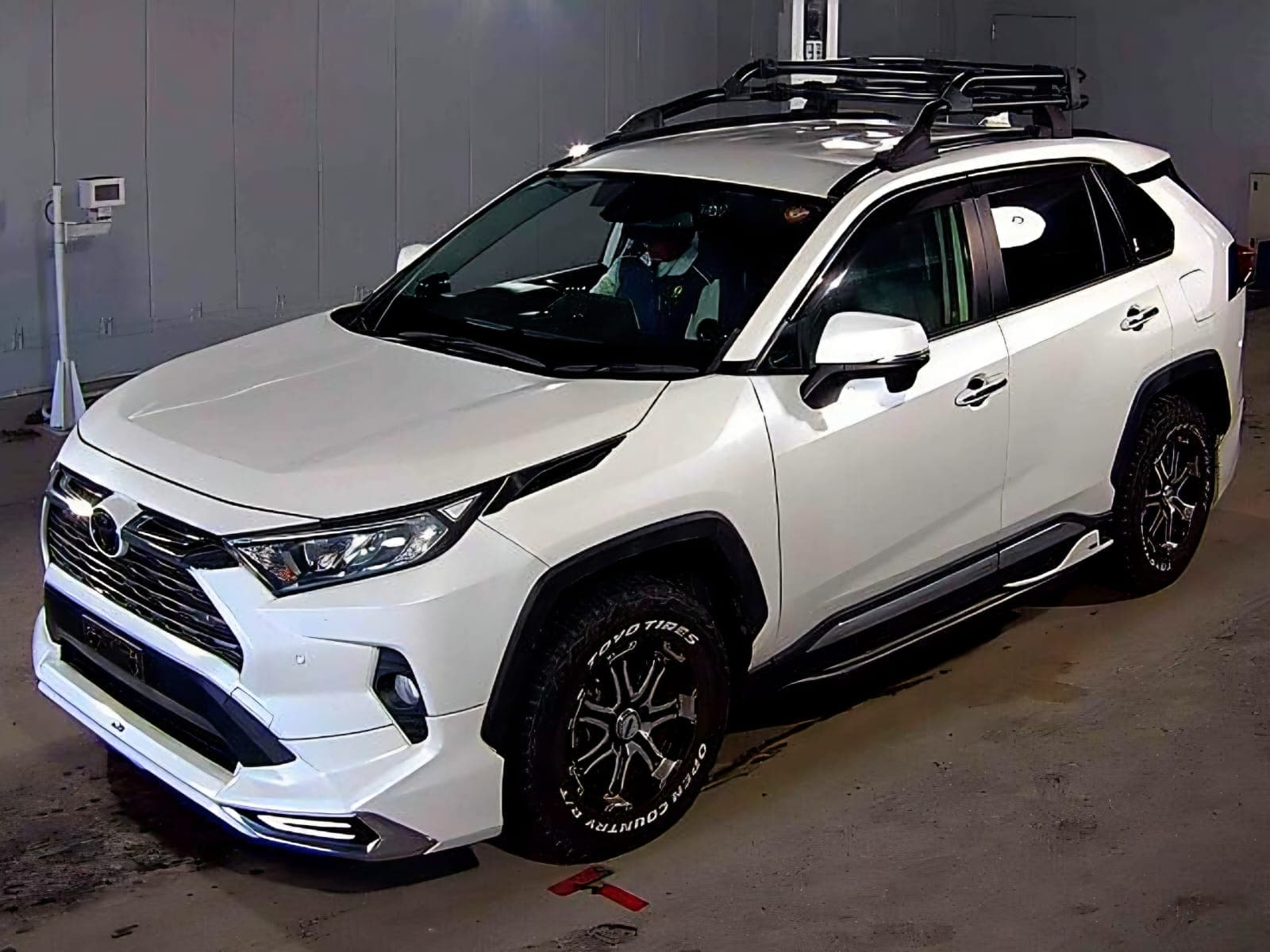 2020 Toyota Rav4, white