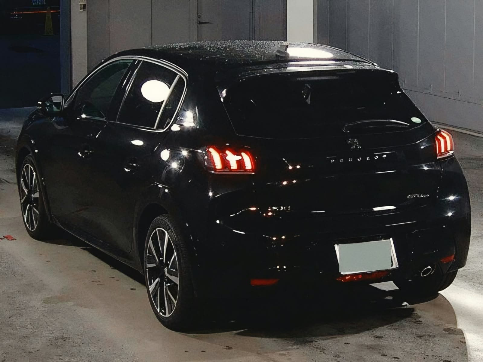 2020 Peugeot 208, black