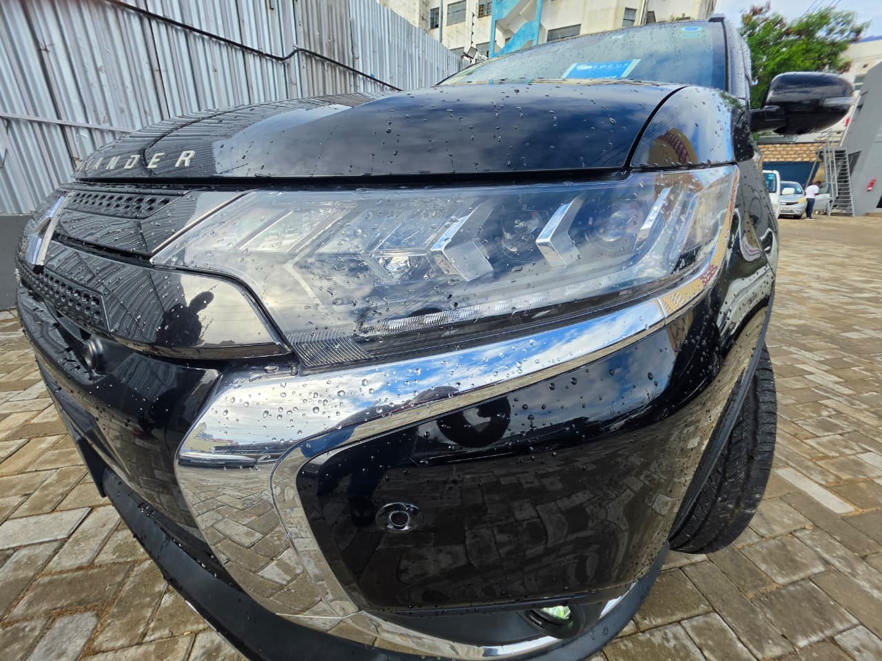 2020 Mitsubishi Outlander, photo 17 of 18