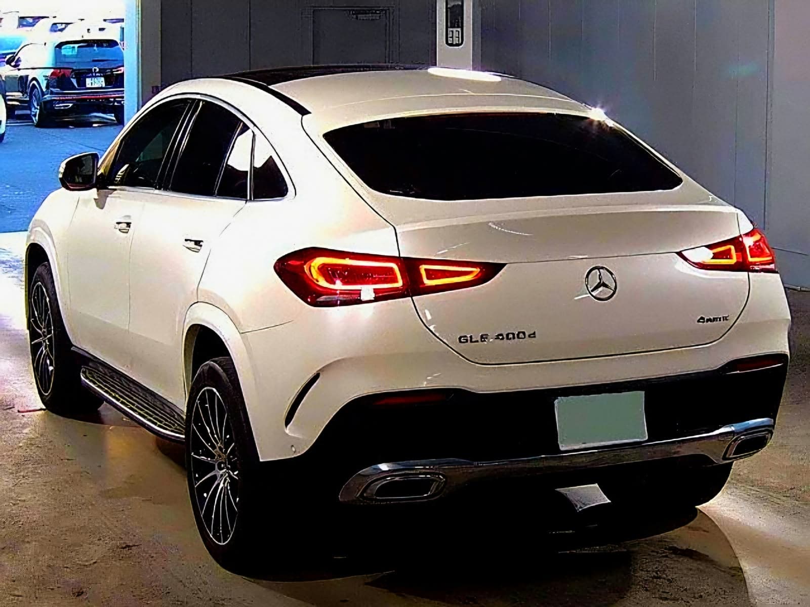 2021 Mercedes-Benz GLE400d AMG-LINE, white