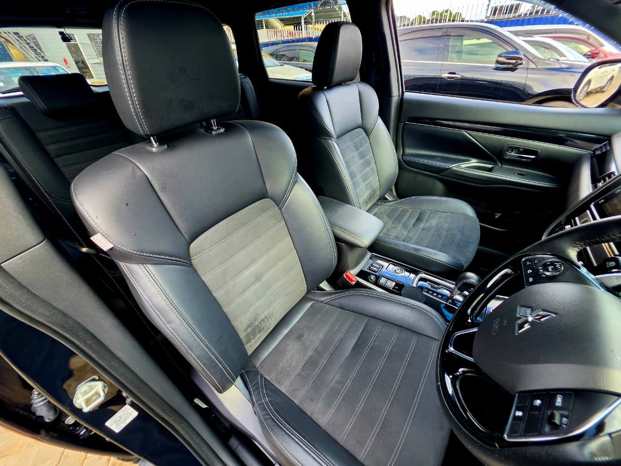 2020 Mitsubishi Outlander, photo 5 of 18