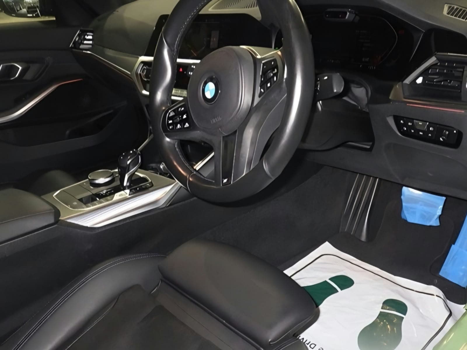 2020 BMW 320i, photo 6 of 6