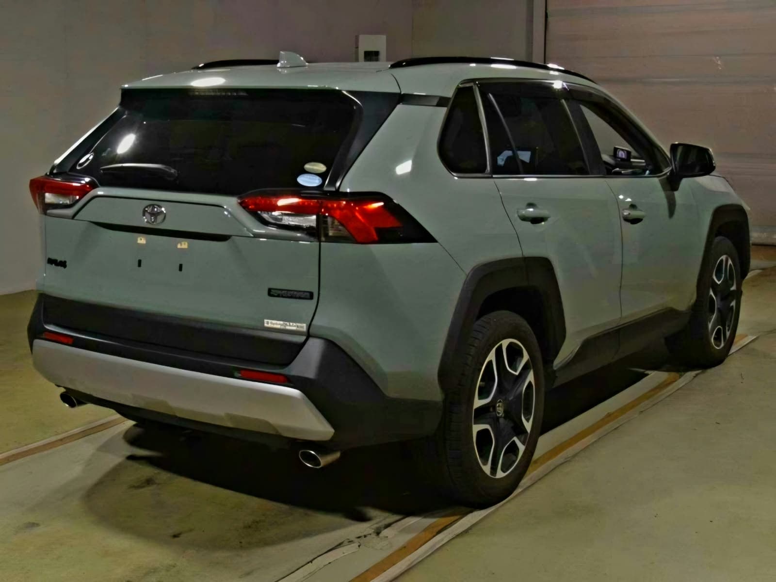 2020 Toyota Rav4, photo 3 of 9