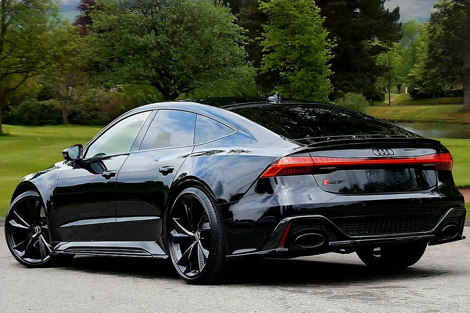 2021 AUDI RS7, photo 4 of 22