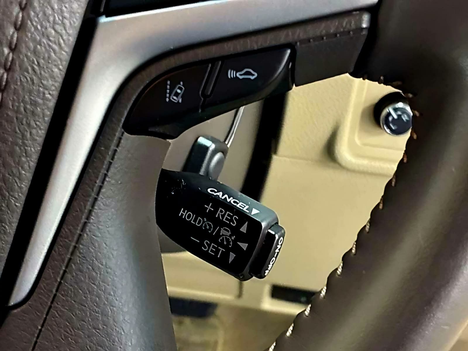 2020 Toyota Land Cruiser Prado, photo 7 of 13