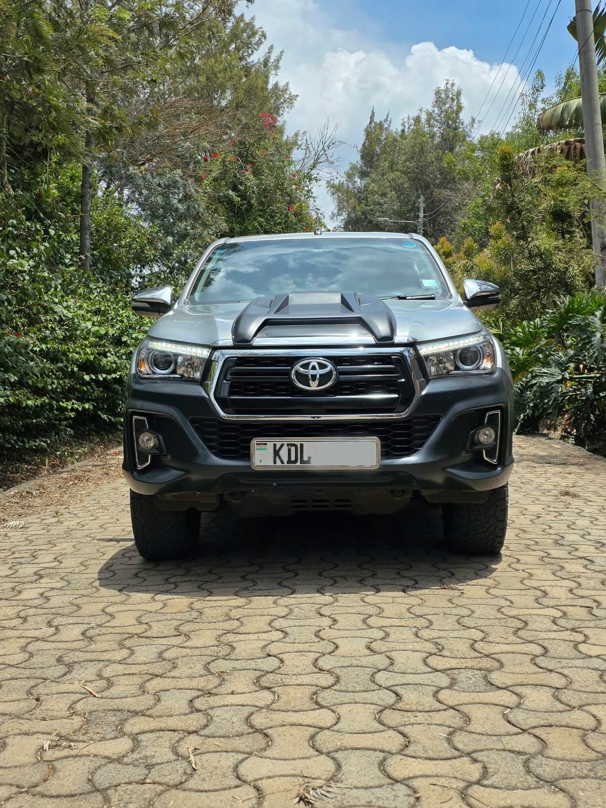 2019 Toyota Hillux, Black