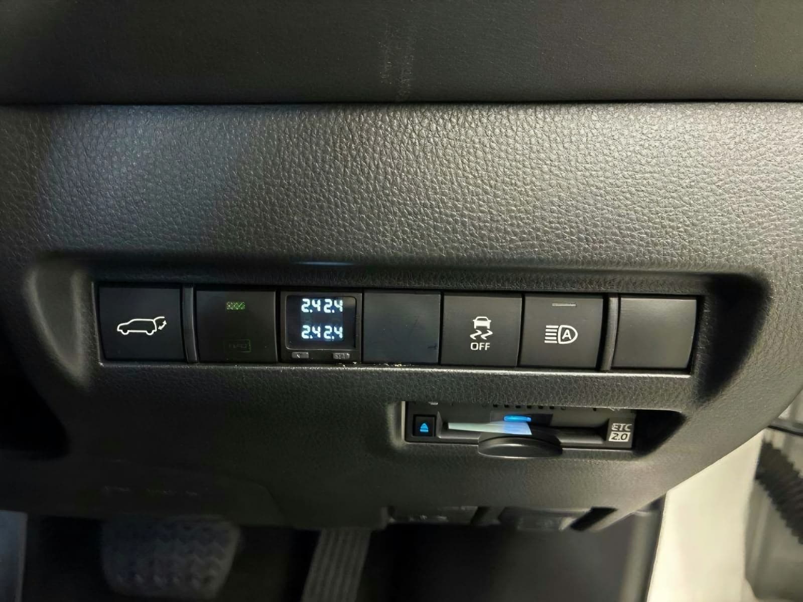 2021 Toyota Harrier, photo 11 of 13