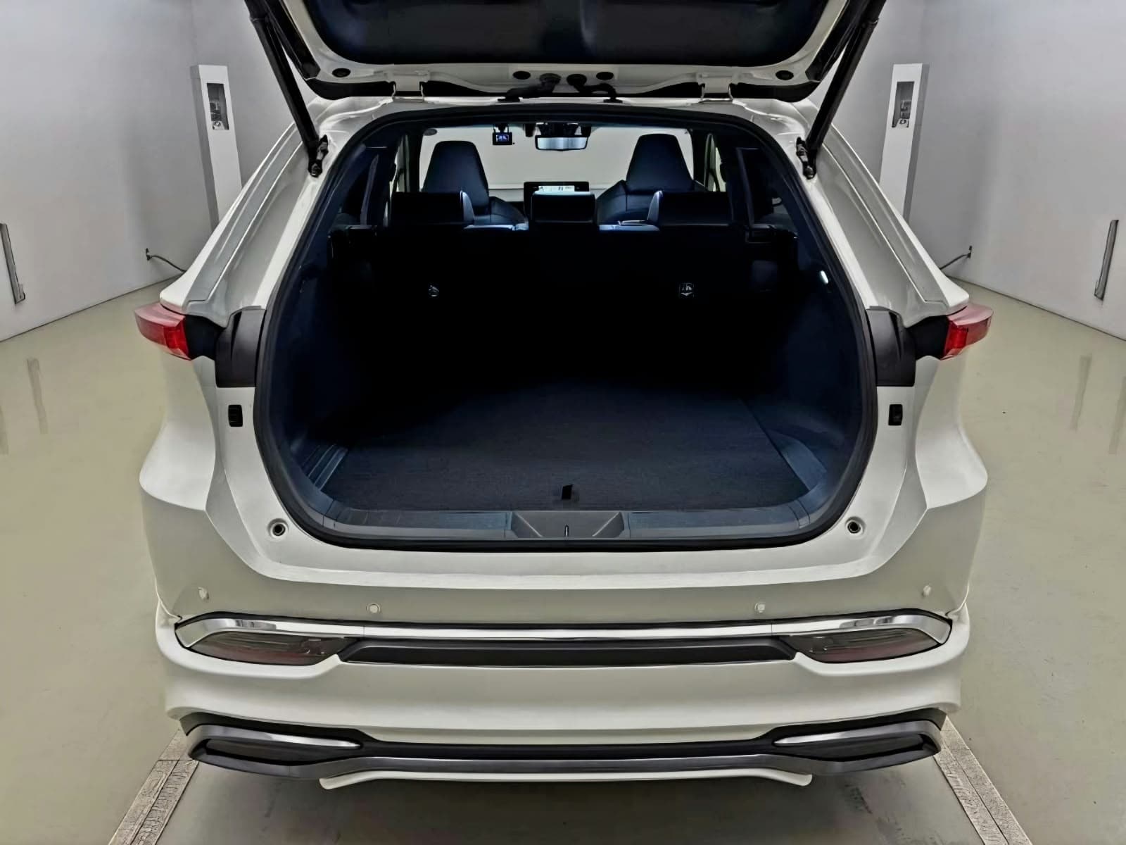 2021 Toyota Harrier, photo 13 of 13