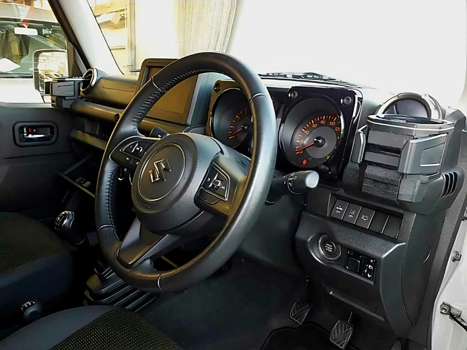 2021 Suzuki JIMNY, photo 5 of 9