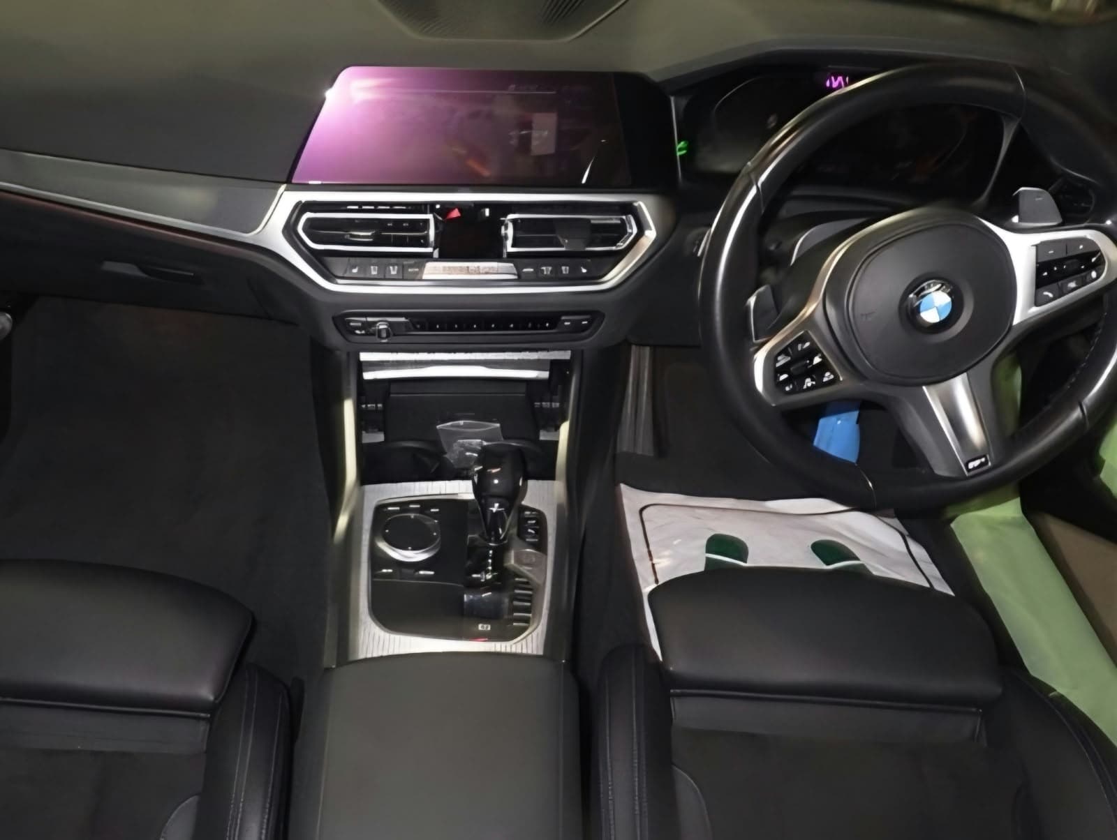 2020 BMW 320i, photo 4 of 6
