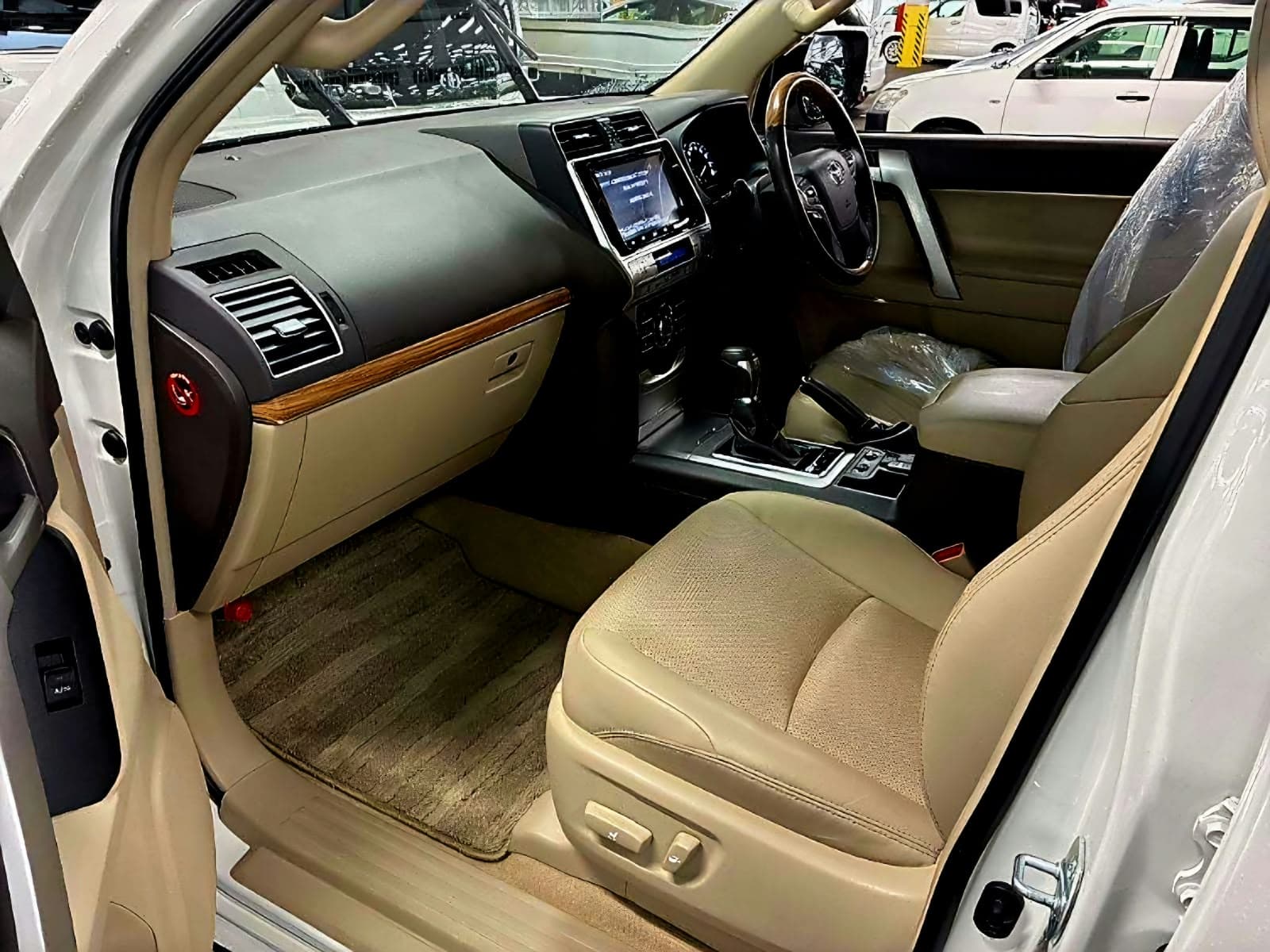 2020 Toyota Land Cruiser Prado, photo 10 of 13