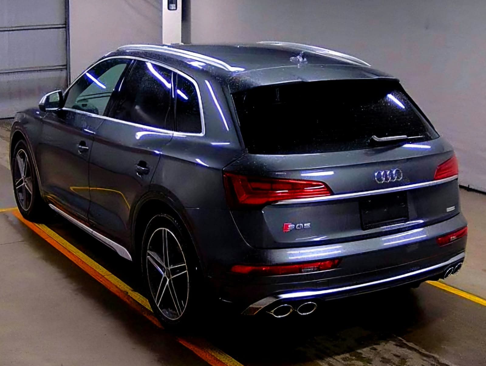 2021 AUDI SQ5, photo 1 of 6