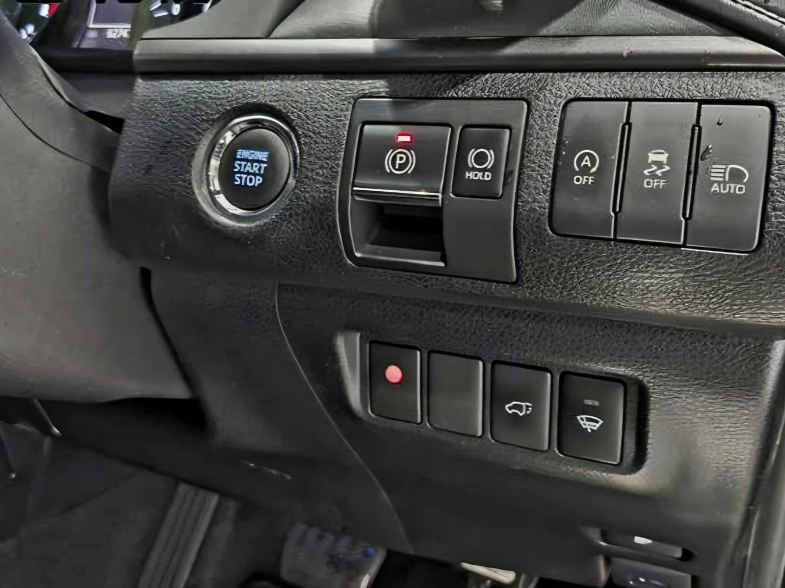 2020 Toyota Harrier, photo 5 of 6