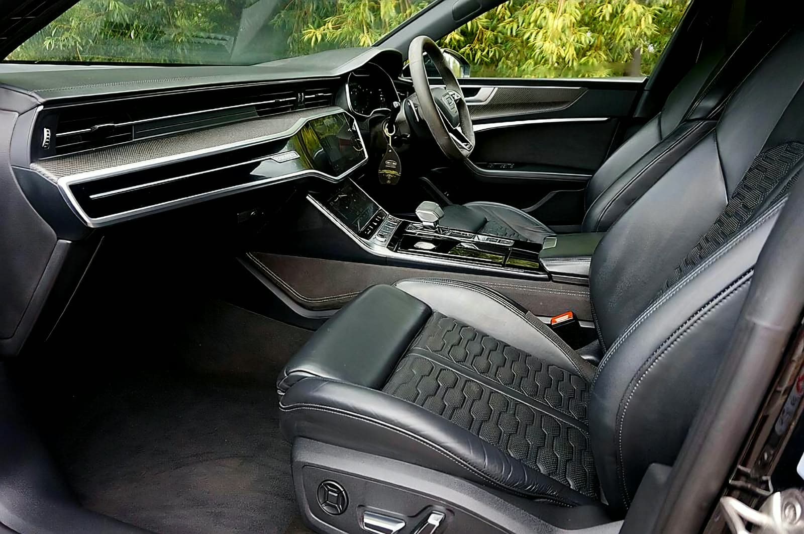 2021 AUDI RS7, photo 2 of 22
