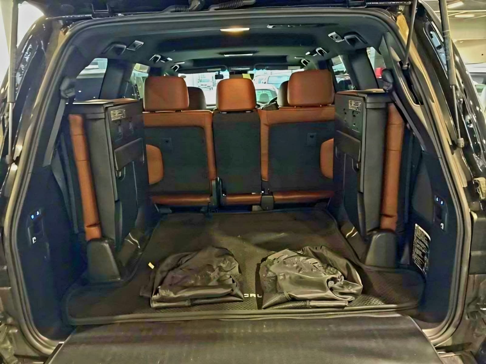 2020 Toyota Land Cruiser Prado, photo 8 of 11