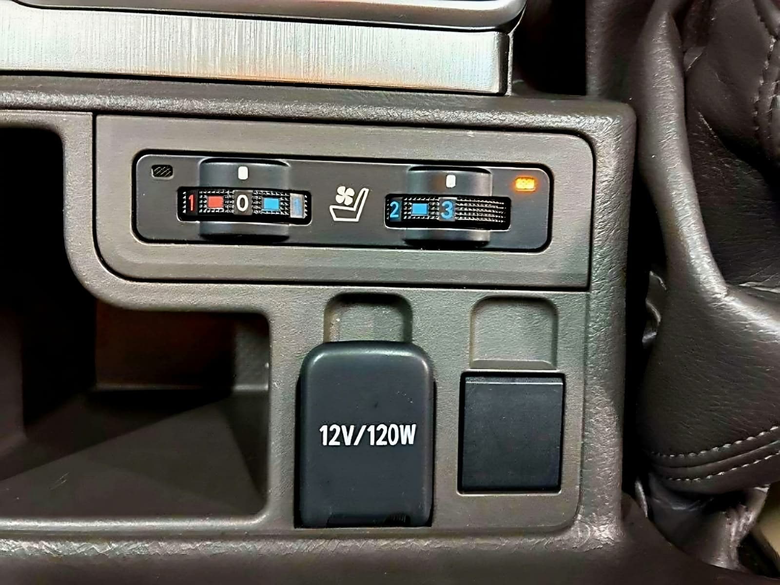 2020 Toyota Land Cruiser Prado, photo 3 of 13
