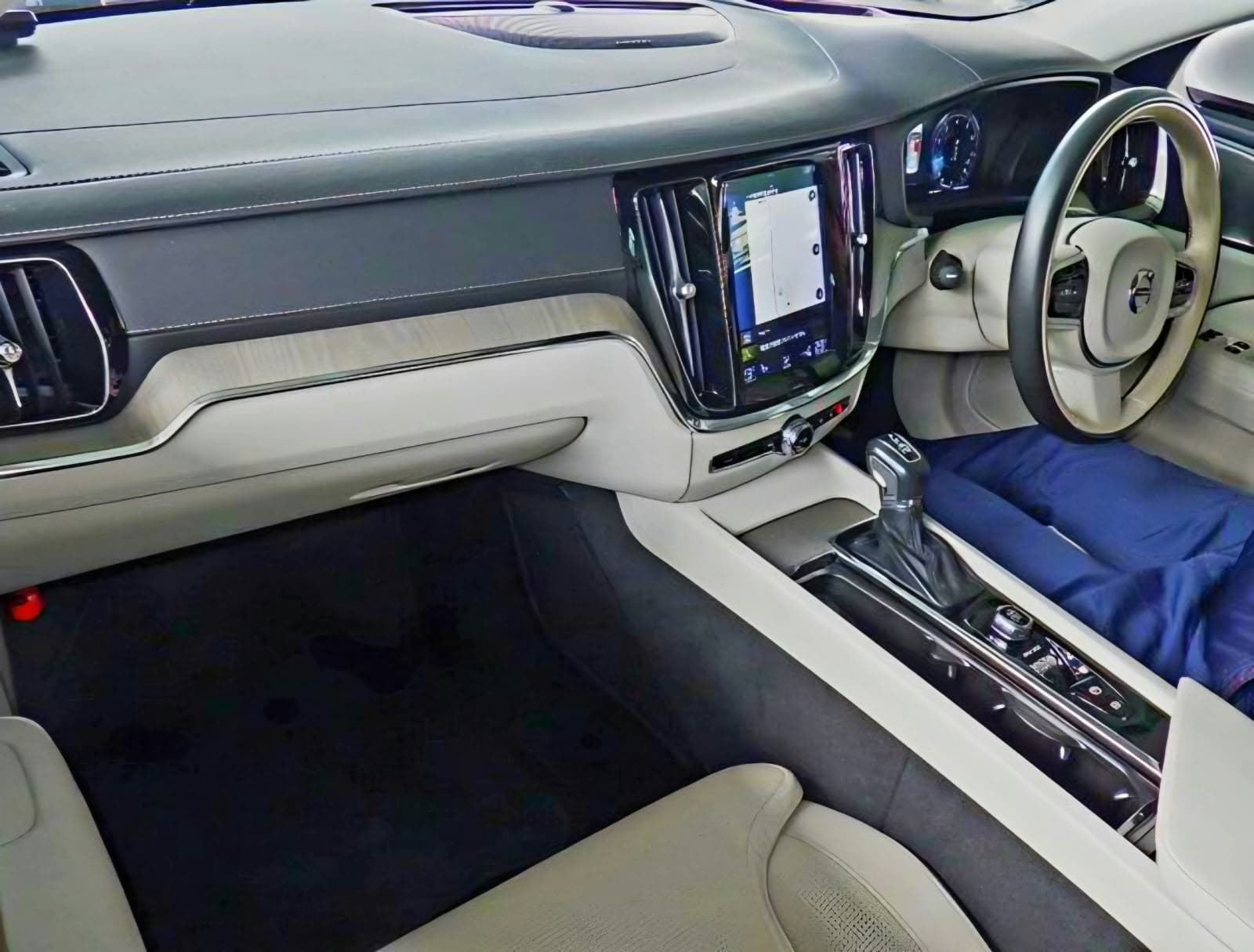 2020 VOLVO S60 T5 INSCRIPTION, photo 4 of 6
